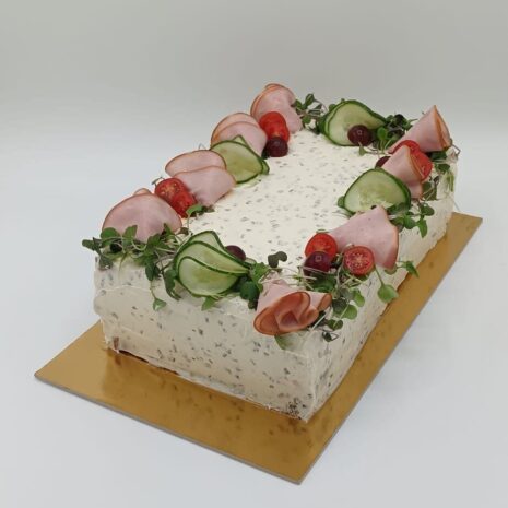 20h kinkkuvoileipäkakku